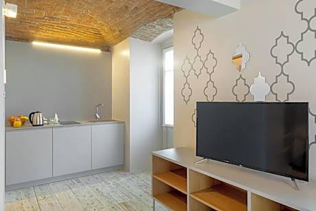 Studio with Garden View