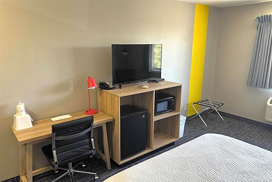 Super 8 by Wyndham Rexburg