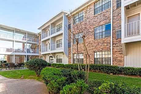 Studio 6-Arlington, TX