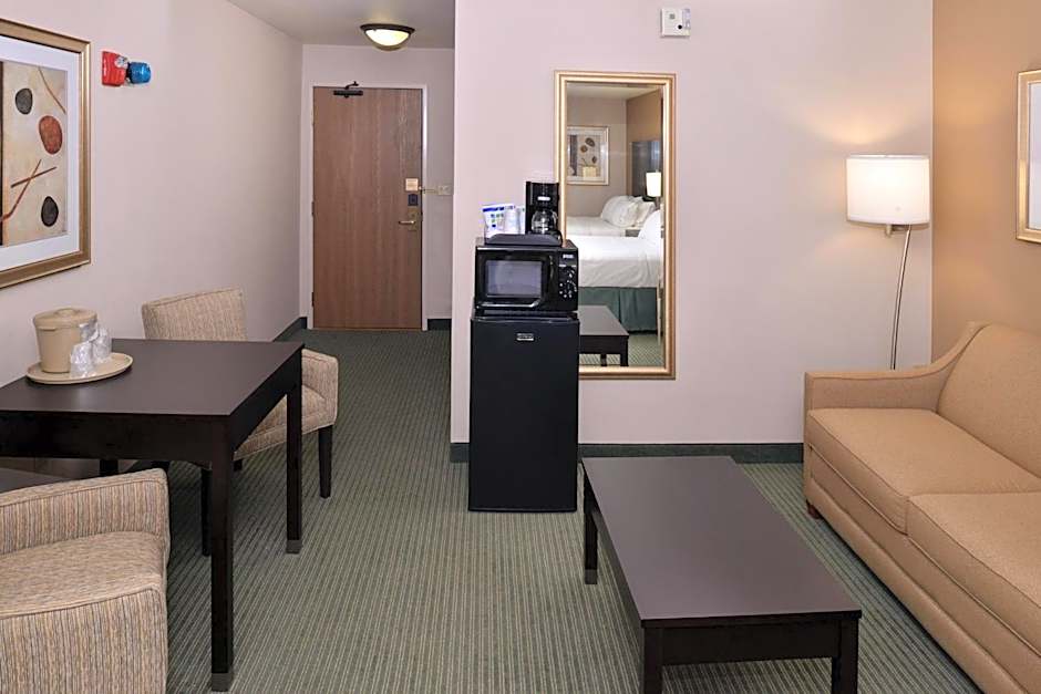 Holiday Inn Express Hotel & Suites Milwaukee-New Berlin By IHG