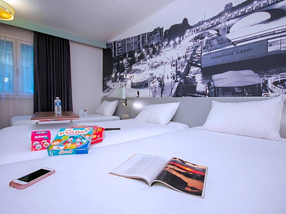 Ibis Styles Paris Tolbiac Bibliotheque