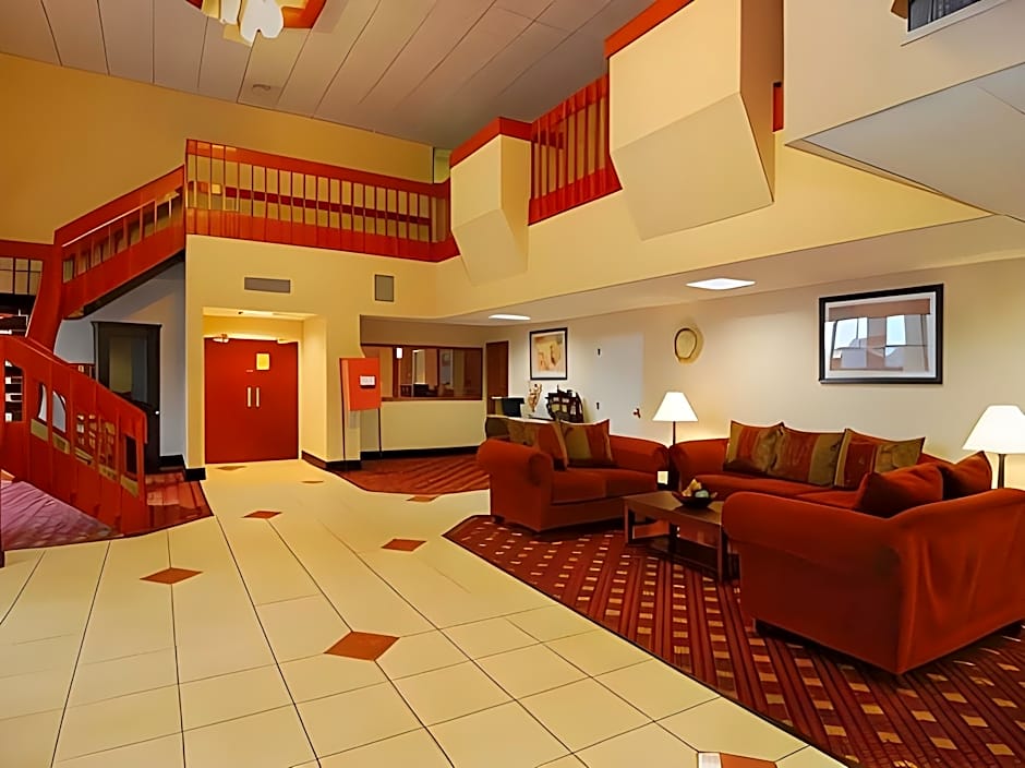 Norwood Inn & Suites Columbus