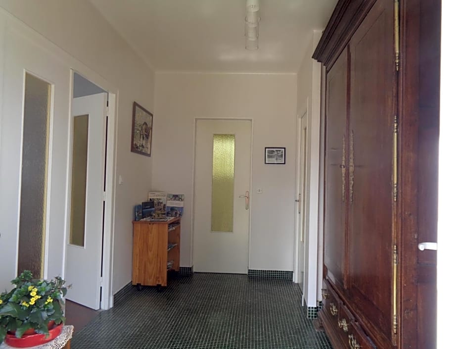 Chambre d'hôte Les Sapins – Pontorson, IA