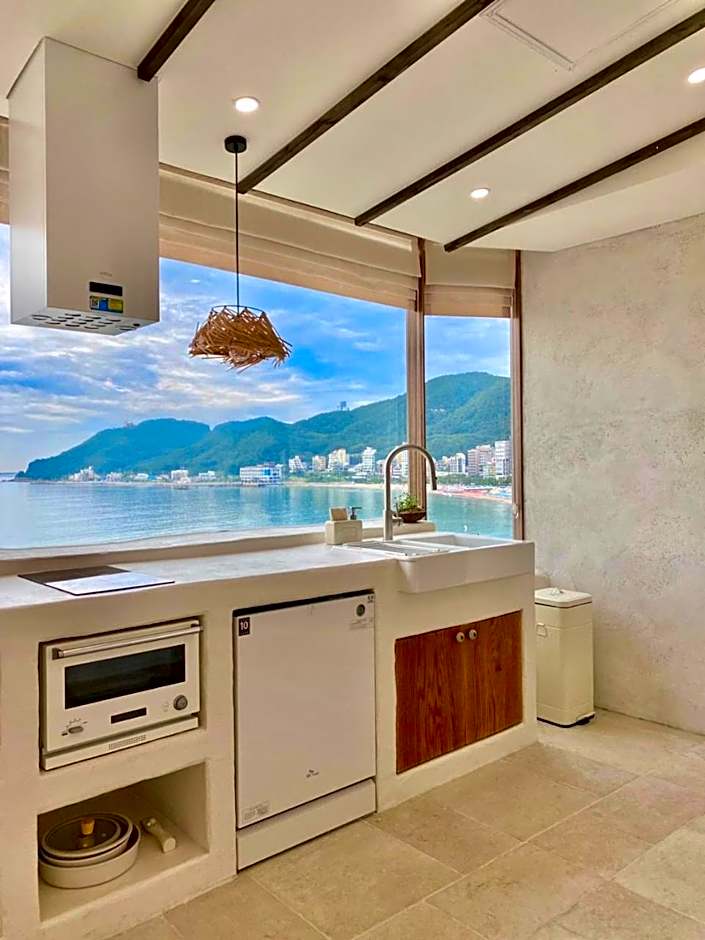 HoHo House Songjeong