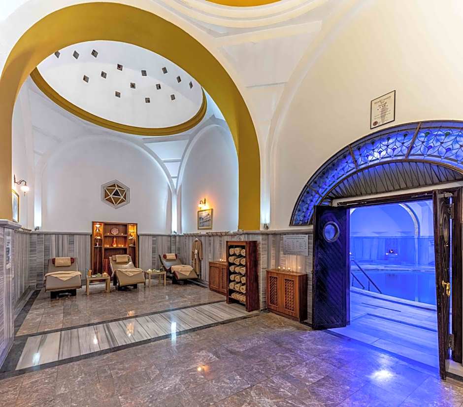 Hotel Çelik Palas Convention Center & Thermal SPA