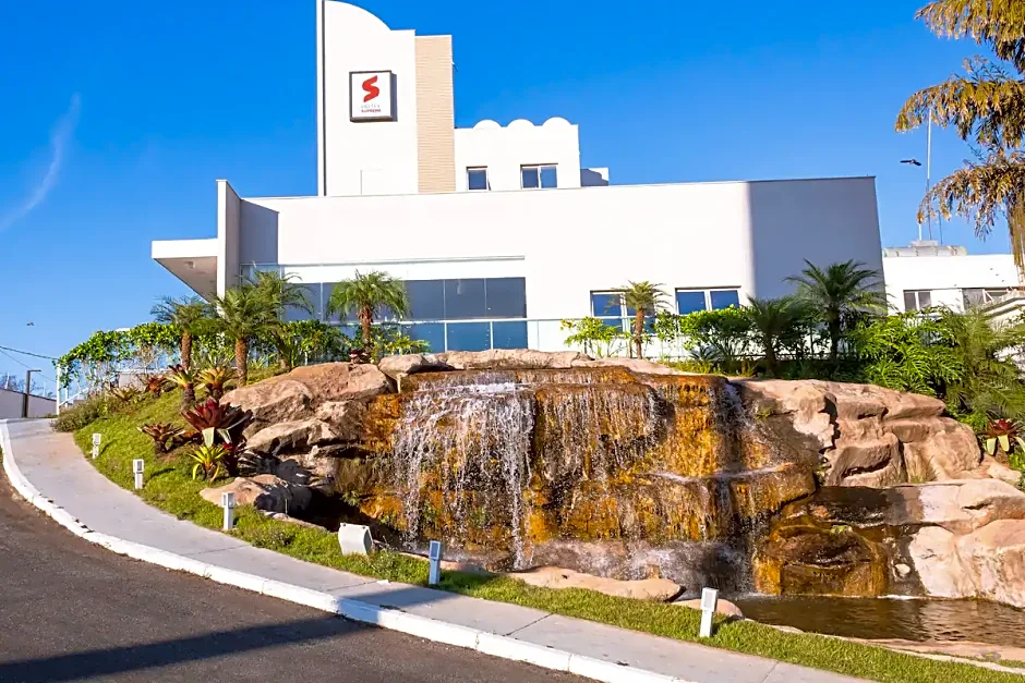 VOA Business Supreme Choice Hotel