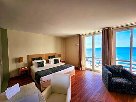 Junior Suite with Terrace and Sea View