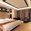 GreenTree Inn Zhenjiang Jurong Yalong Business Hotel