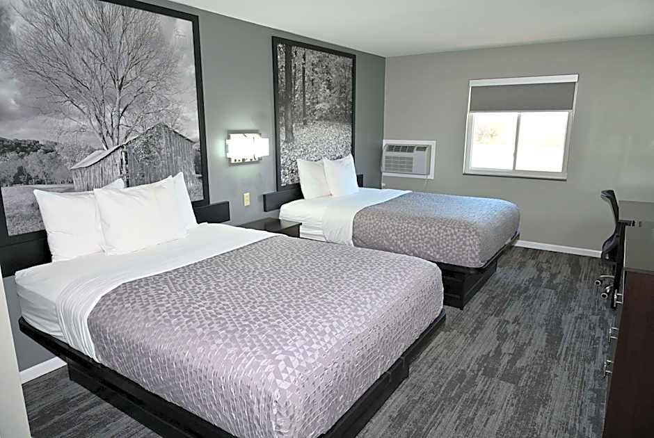 Photo 1 of 6 of 2 Queen Beds