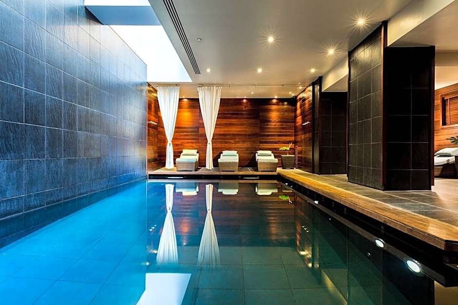 Renaissance by Marriott Paris Vendome Hotel