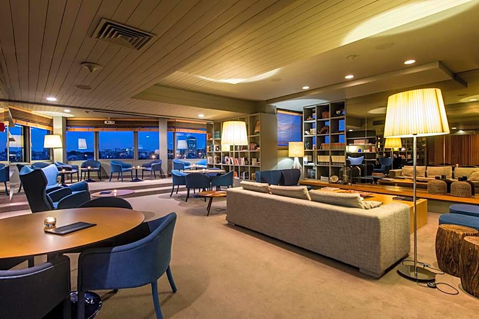 Hotel Dom Henrique - Downtown