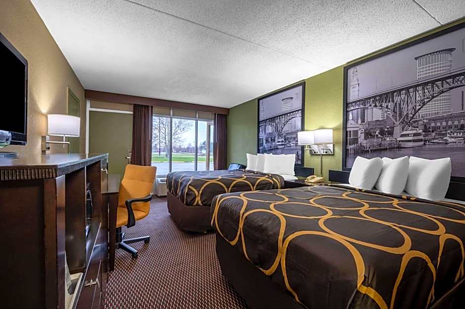 Super 8 by Wyndham Perrysburg/Toledo