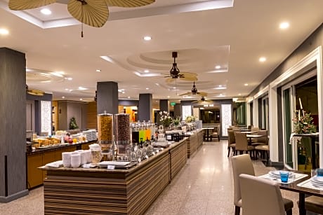 Golden Sea Pattaya Hotel