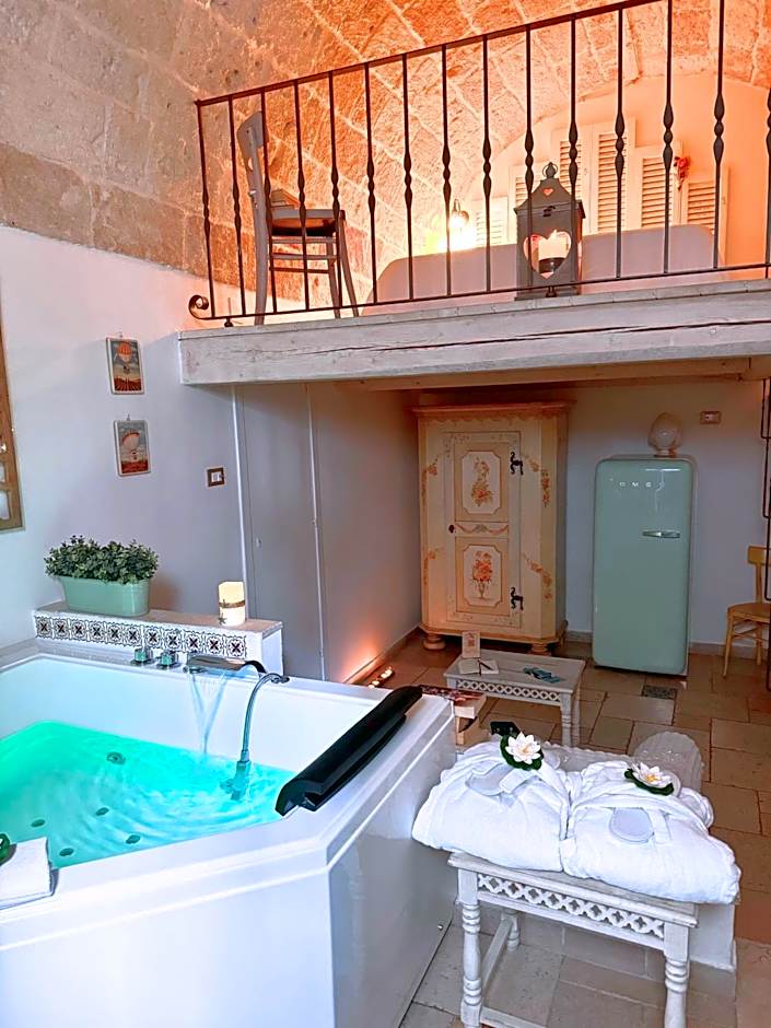 Photo 1 of 38 of Deluxe Suite, Jetted Tub