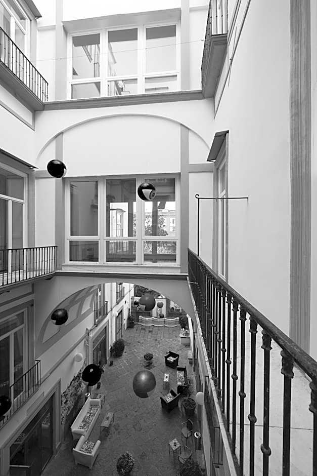 Hotel Piazza Bellini & Apartments