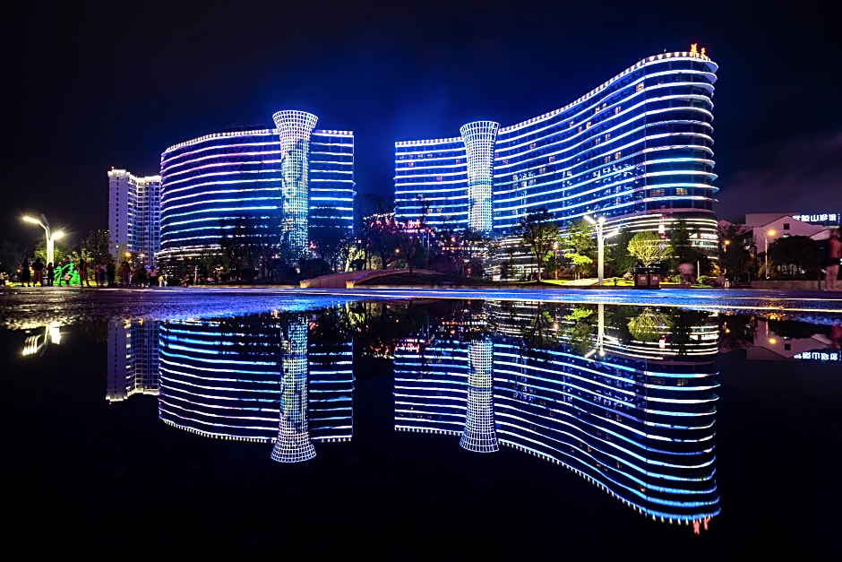Photo 1 of 50 of Zhangjiajie Huatian Grand Hotel