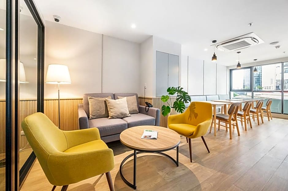 LiveZen Bangkok Sukhumvit