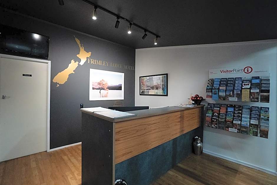 Frimley Lodge Motel - with Airport Shuttle service- Best Location in Town