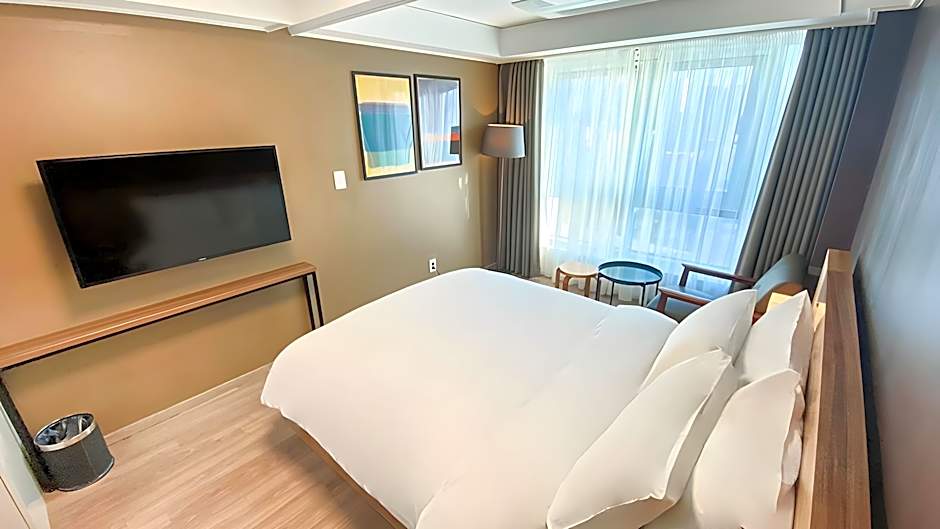 Chungchoho Best Hotel