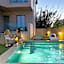 Aegean Breeze Luxury Apartments next to the sea