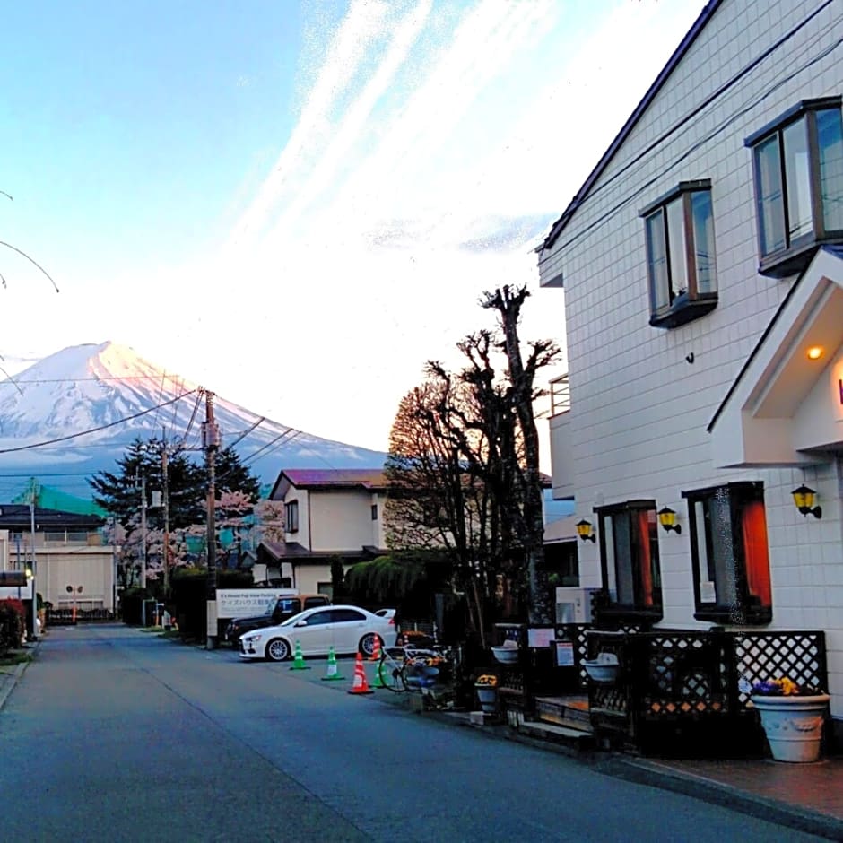 K's House Fuji View - Backpackers Hostel