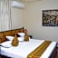 Coconut Grove Regency Hotel
