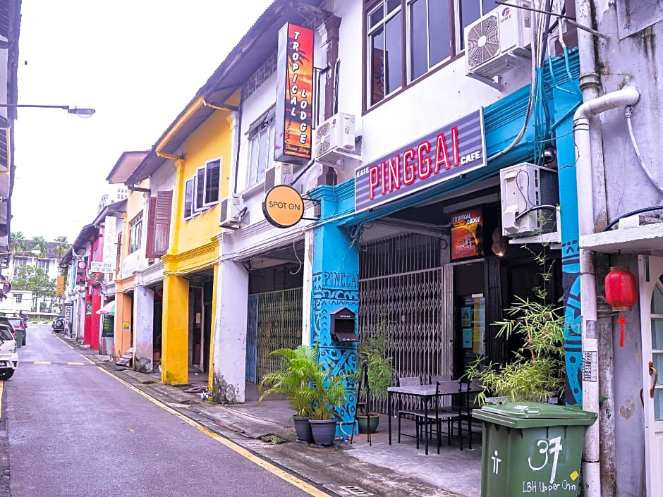 SPOT ON 89929 Tropical Lodge