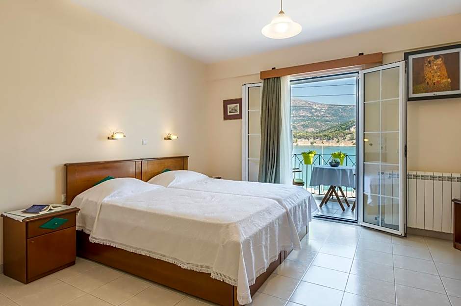 Rouchotas Apartments