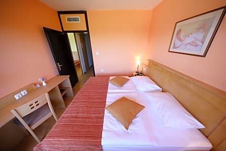 Family Room with Side Sea View