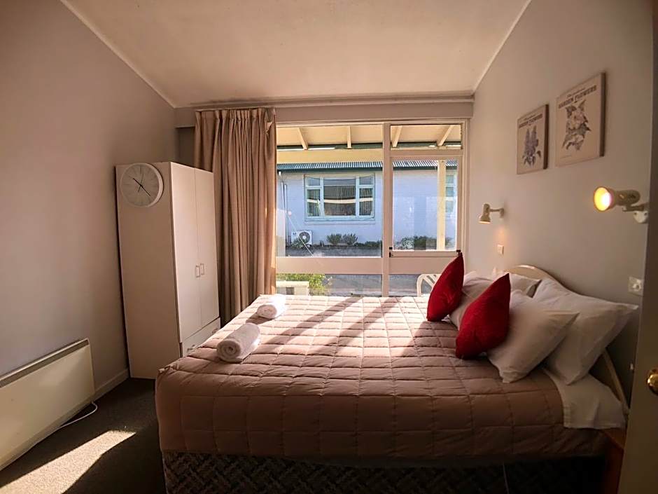 Tui Lodge Motel