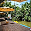Baanrongmai Canal Front Cafe & Homestay 