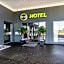 B&B HOTEL Zürich Airport