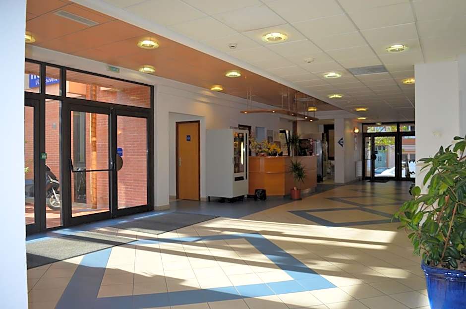 Kyriad Direct Montauban Centre