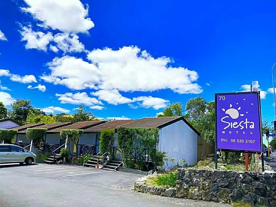 Siesta Motel