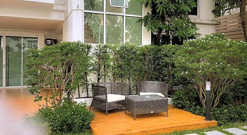 Townhouse PK Garden