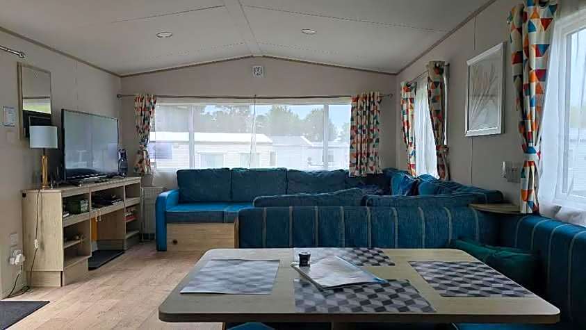 Abi static caravan close to Edinburgh
