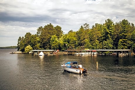 Ludlow's Island Resort
