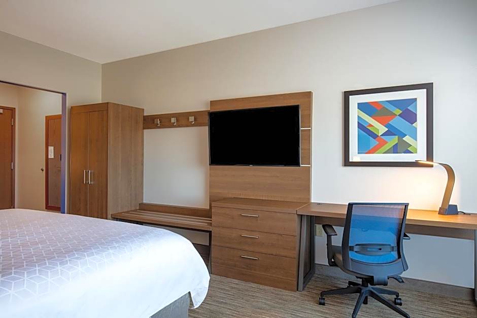 Holiday Inn Express And Suites Beloit By IHG