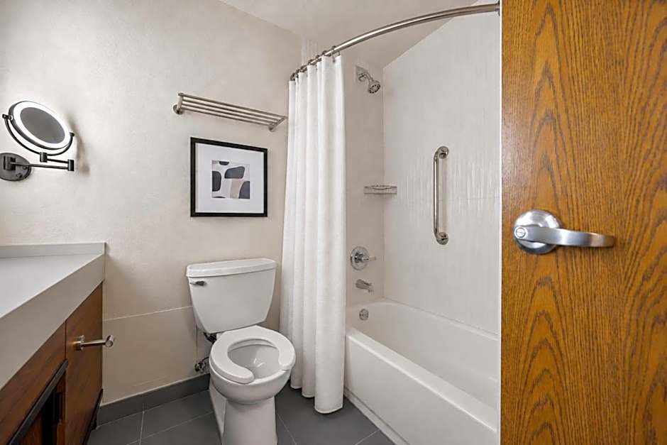 Capital Plaza Hotel