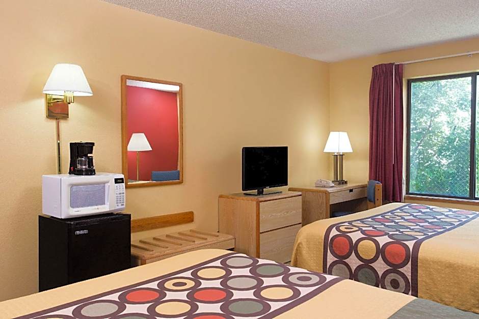 Super 8 by Wyndham Appleton