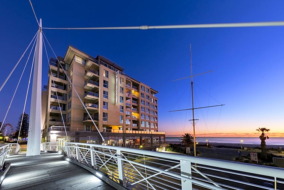 Oaks Glenelg Plaza Pier Suites