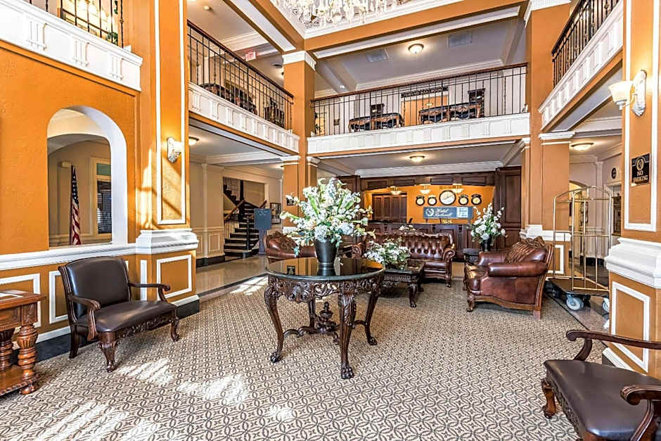 Hotel Bothwell Sedalia Central District, an Ascend Collection Hotel