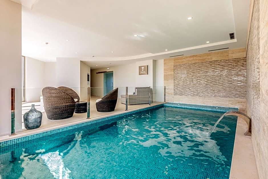 Caneiros Luxury House & Suites