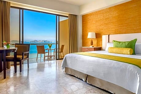 Preferred Club Deluxe Ocean View King Bed