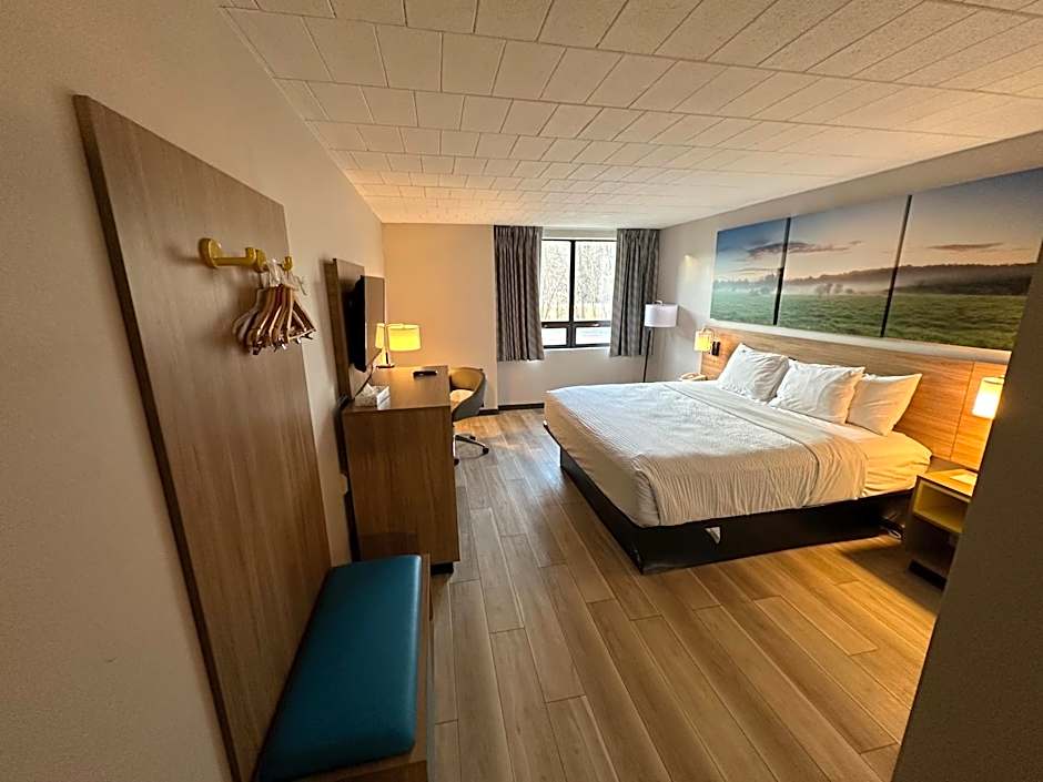 Days Inn by Wyndham Liberty