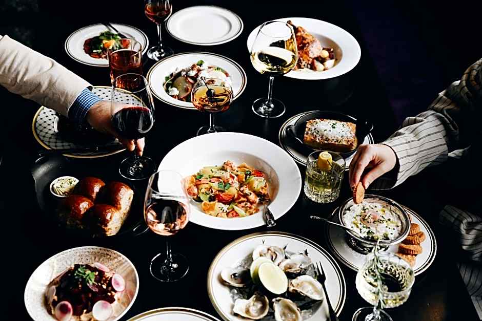 Hotel Savoy Kansas City, Tapestry Collection by Hilton