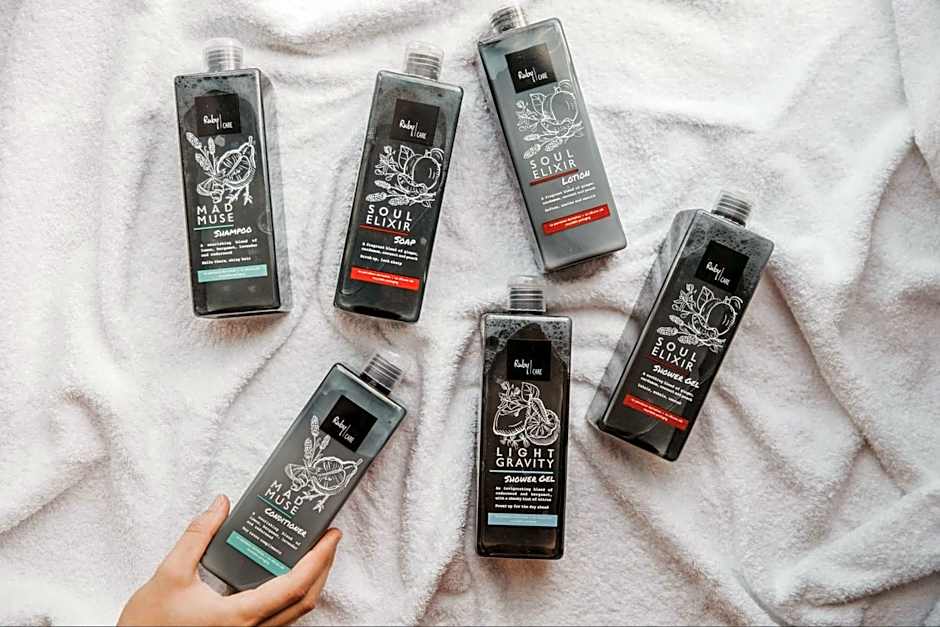 Ruby Lucy Hotel London by IHG