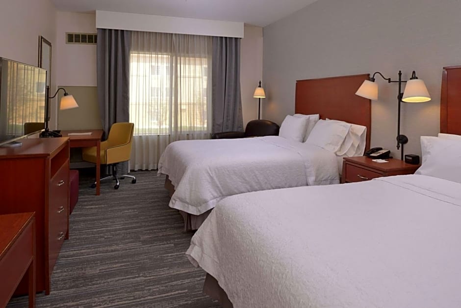 Hampton Inn By Hilton And Suites Bakersfield North-Airport