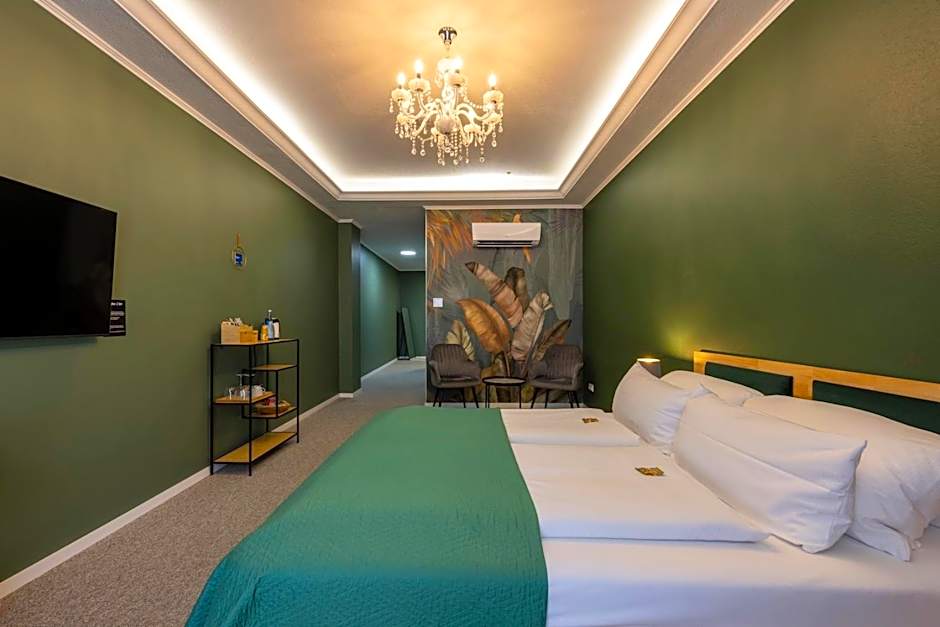 Hotel Residenz Luxury - Outletcity - Parken - Klima - 24h Check-In