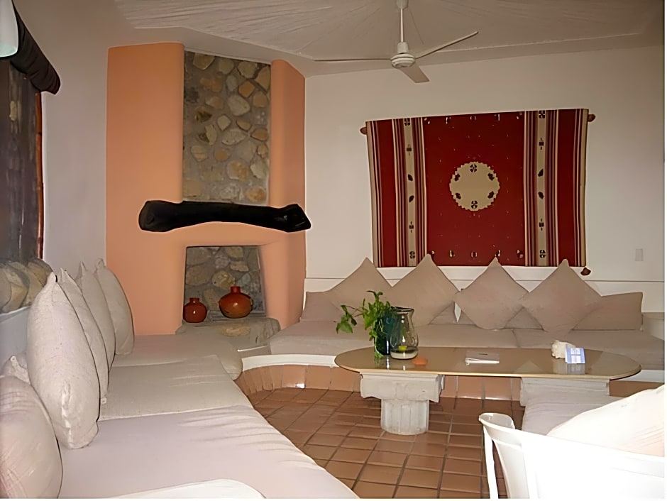 Club Cascadas De Baja